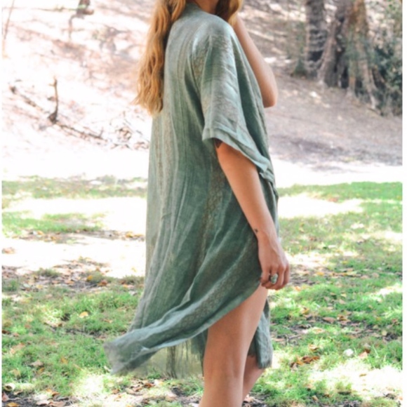 ⭐ 1 LEFT ⭐ Long Green Woven Tribal Kimono Wrap - Picture 2 of 5